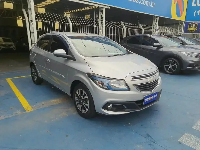 GM - Chevrolet ONIX 1.4 MPFI LTZ 8V FLEX 4P MANUAL